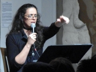 Spark Laws of Healing, Mona de Vestel