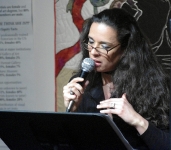 Spark Laws of Healing, Mona de Vestel